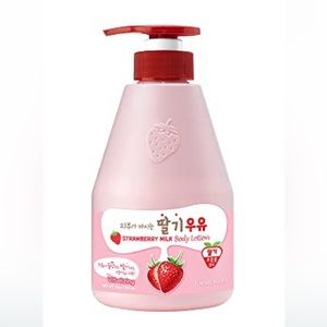 WELCOS- Strawberry Milk Body Lotion